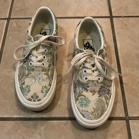 daring damsels old skool platform